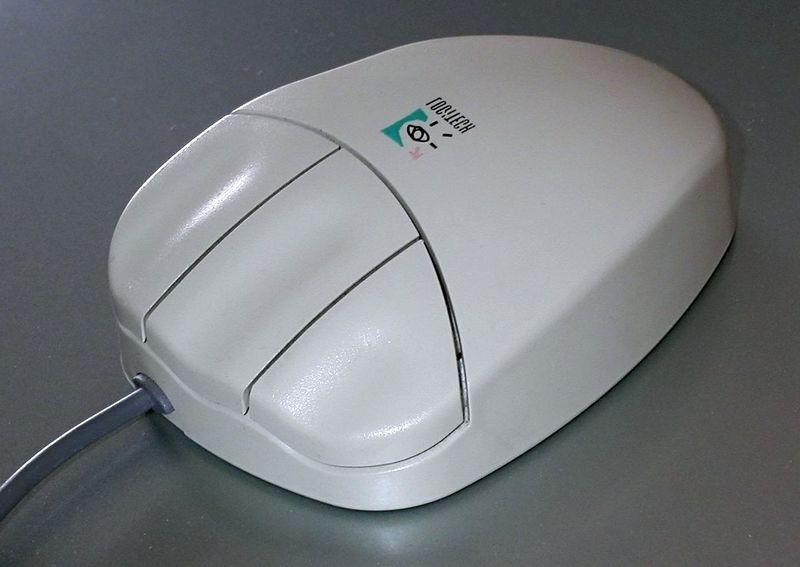 ملف:Logitech 3 buttons mouse.jpeg