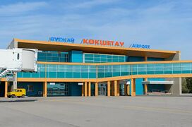 Terminal building and apron area of the Kokshetau Airport (IATA/ICAO: KOV/UACK) near Akkol