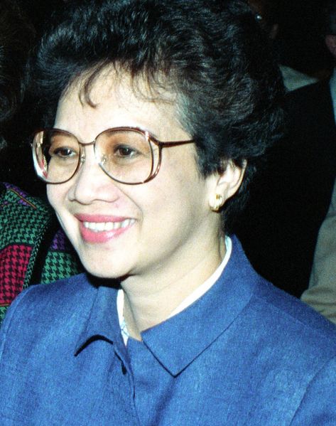ملف:Corazon Aquino 1986.jpg