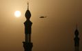 طائة سعودية تحلق في فوق مسجد نمرة على جبل عرفات موسم حج 2009