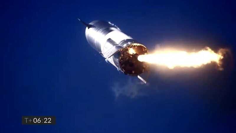 ملف:Starship prototype explodes, Feb 2, 2021.jpg
