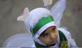 طفلة من خرم آباد جنوب العاصمة الإيرانية، طهران، ترتدي ملابس خاصة بإحياء ذكرى عاشوراء 2010.