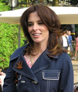 Parker Posey @ Fox Upfronts 2007 02 (cropped).jpg