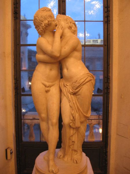 ملف:Statua di Amore e Psiche.jpg