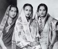 Women in sari 1912.