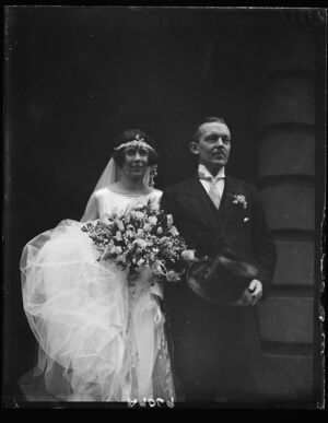 Mr. and Mrs. Sommerville Pinckney Tuck, leaving St. Thomas' Church, Wash., following wedding ceremony, Oct. 25. Mrs. Tuck, nee Beatrice Beck, daughter of the Solicitor Gen. and Mrs. Jas. M. LCCN2016893840.jpg