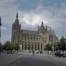 Overzicht van de zuidwestgevel met kerktoren - 's-Hertogenbosch - 20381297 - RCE.jpg