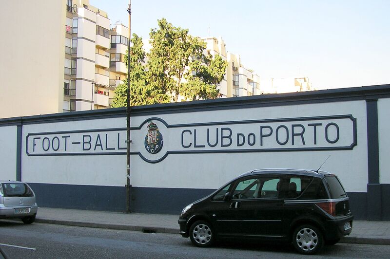 ملف:Campo Constituição 1 (Porto).jpg