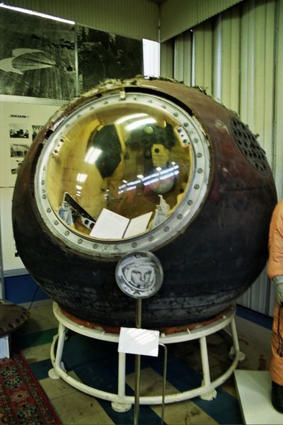 ملف:Vostok 1 after landing.jpg