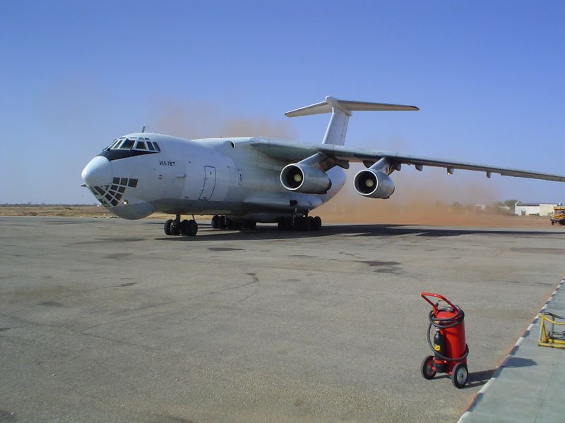 ملف:Sudan Nyala Airport Ilyushin-76.jpg