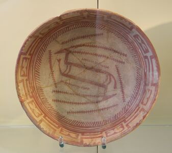 Painted dish from the Samarra period. Pergamonmuseum, Berlin.