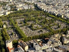 Montparnasse Cemetery viewed from Tour Montparnasse.jpg