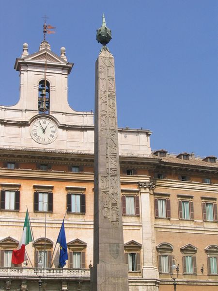 ملف:Obelisk-Montecitorio.jpg
