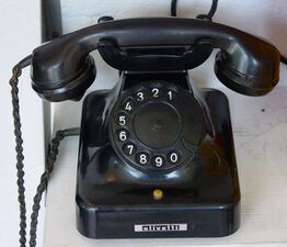 هاتف Olivetti من الأربعينيات