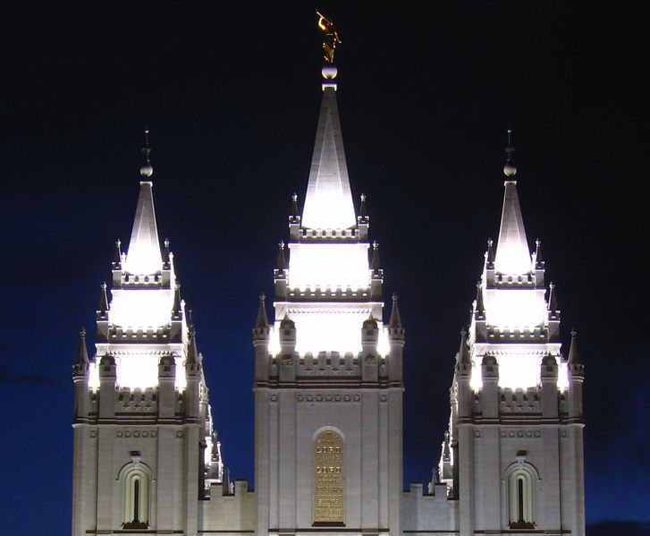 ملف:Salt Lake Temple spires.jpg