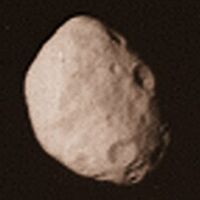 Janus as viewed by Voyager 2 (1981-08-25).