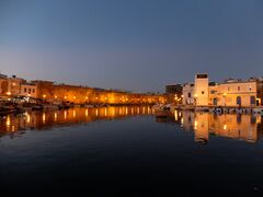 Vieux port by night.JPG