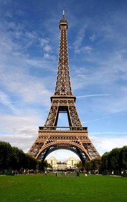 Paris 06 Eiffelturm 4828.jpg