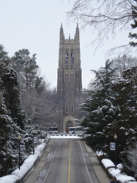 ملف:Duke Chapel snow.JPG