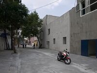 Luis Barragan House exterior 01.jpg