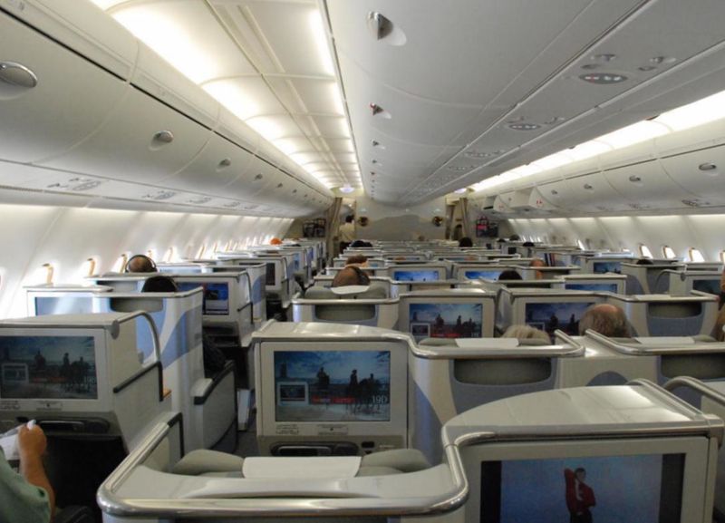 ملف:Emirates business class A380.jpg