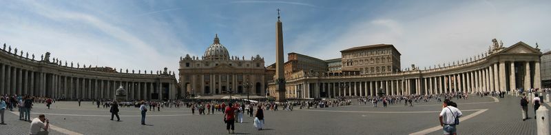 ملف:Vatican StPeter Square.jpg