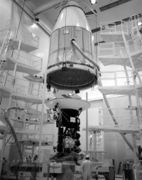 ڤويدجر 2 في انتظار دخول الحمولة إلى الصاروخ تيتان/سنتور-6