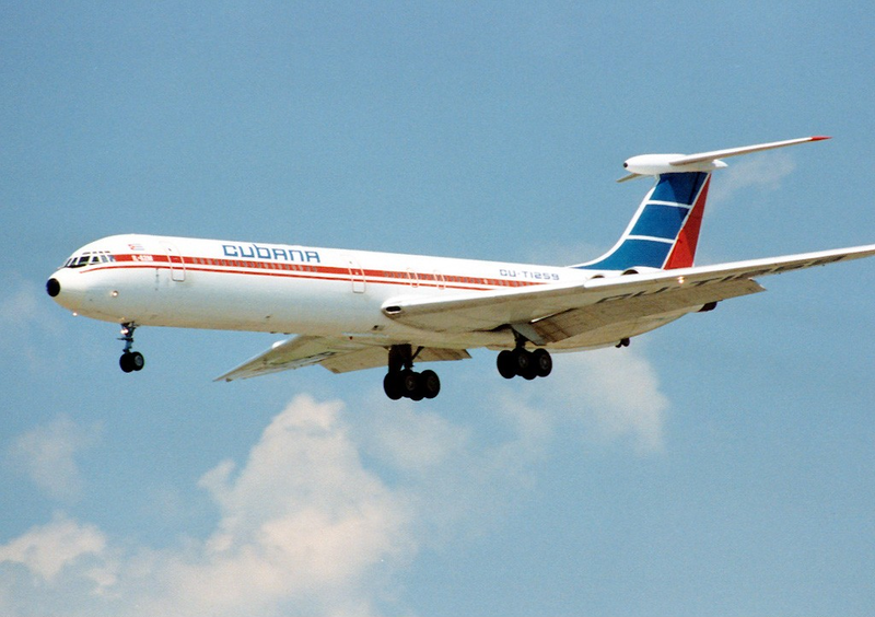 ملف:Cubana Il-62M CU-T1259 YYZ 1994-6-12.png