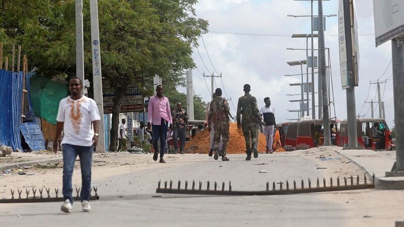 ملف:أفراد من الجيش الصومالي في العاصمة مقديشو، 26 أبريل 2021.JPG
