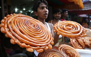 بائع حلوى في بنگلادش