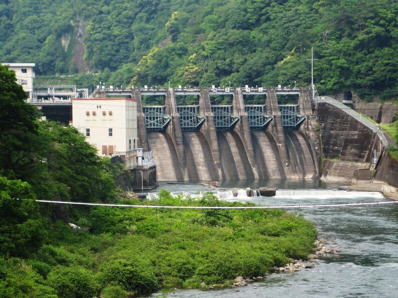 ملف:Nishidaira Dam.jpg