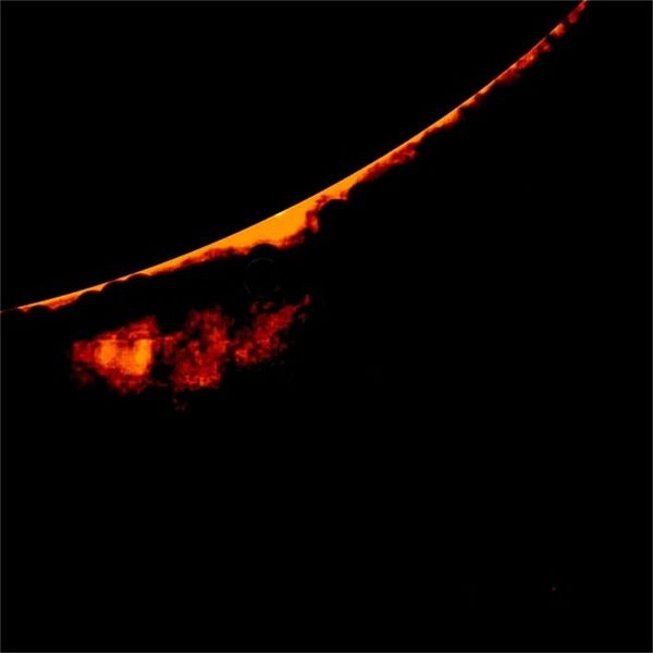 ملف:Detached sola prominence.jpg