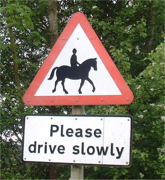 ملف:Road-sign-horse.jpg