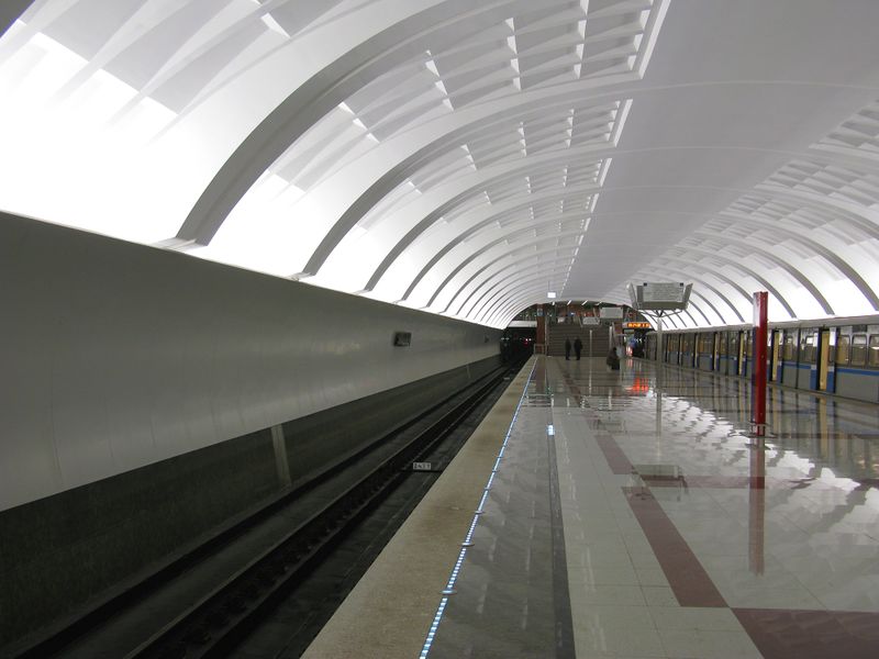 ملف:Mitino station (Moscow Metro).jpg