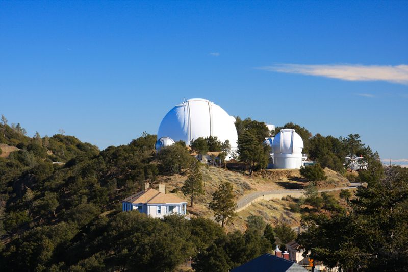 ملف:Lick Observatory Shane Telescope.jpg