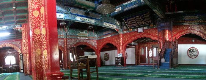 داخل المسجد