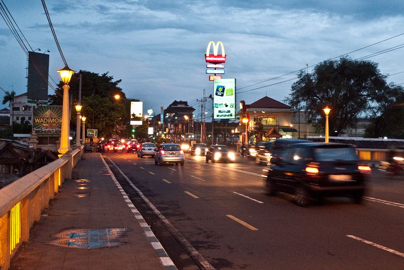 ملف:Yogyakarta in the afternoon.jpg