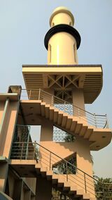 Rajshahi College - Central Mosque minar.jpg