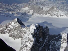 Dachstein Para.JPG