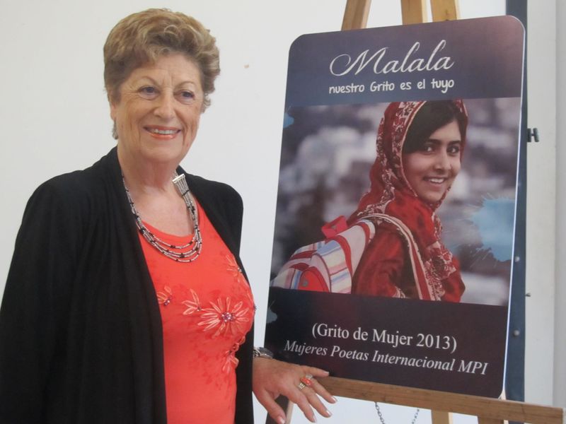 ملف:Woman Scream International Poetry Festival 2013 to honor Malala in Argentina.jpg