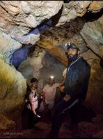 عمال التنقيب في موقع منجم النحاس المكتشف في جبل الخطم، عمان، يناير 2021.