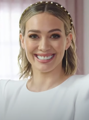 Hilary Duff Vogue 2019 2.png