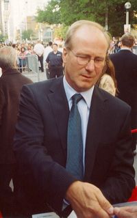 William Hurt (2005).jpg