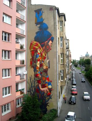 رسم جداري على جانب عقار في بولندا.jpg