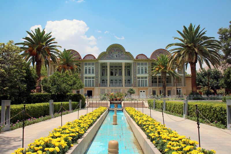 ملف:Botanical Garden, Shiraz.jpg