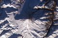 قمة صدع جبل دماوند من الفضاء.