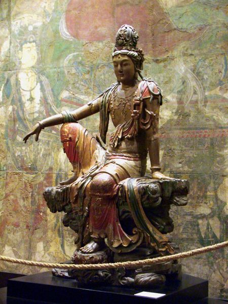 ملف:Liao dynasty Avalokitesvara Statue Clear.jpeg
