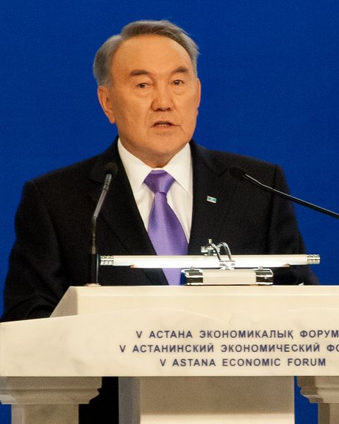 ملف:Nursultan Nazarbayev at the 2013 Astana Economic Forum (cropped).jpg
