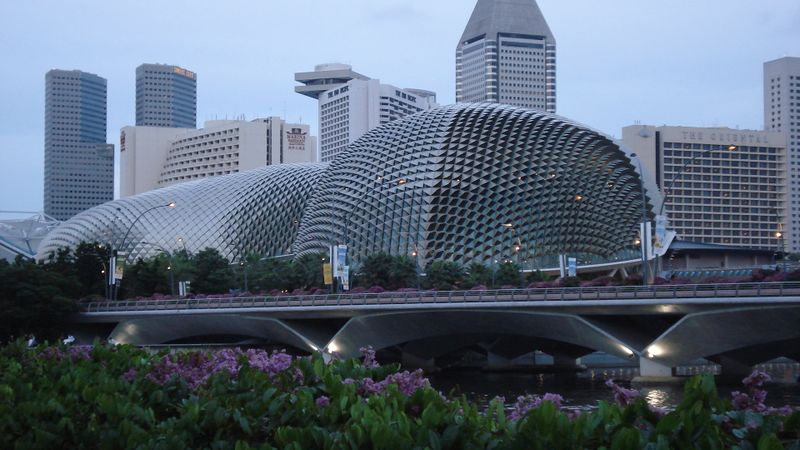ملف:Singapore - Merlion Park-Esplanade-Marina Square.jpg