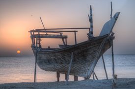 Lone fishing boat in Al Wakrah.jpg